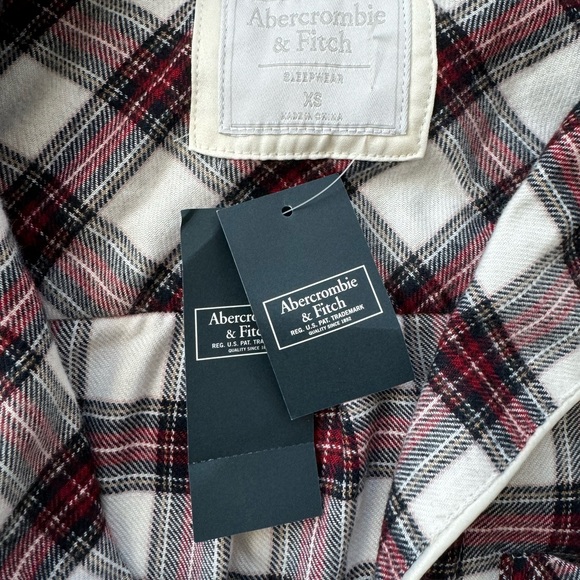 Abercrombie and Fitch Sleepwear Top - Picture 3 of 3